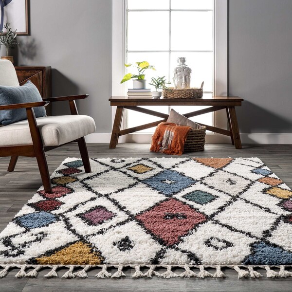 Donette Colorful Diamond Tasseled Area Rug 5ft X 7ft 6in